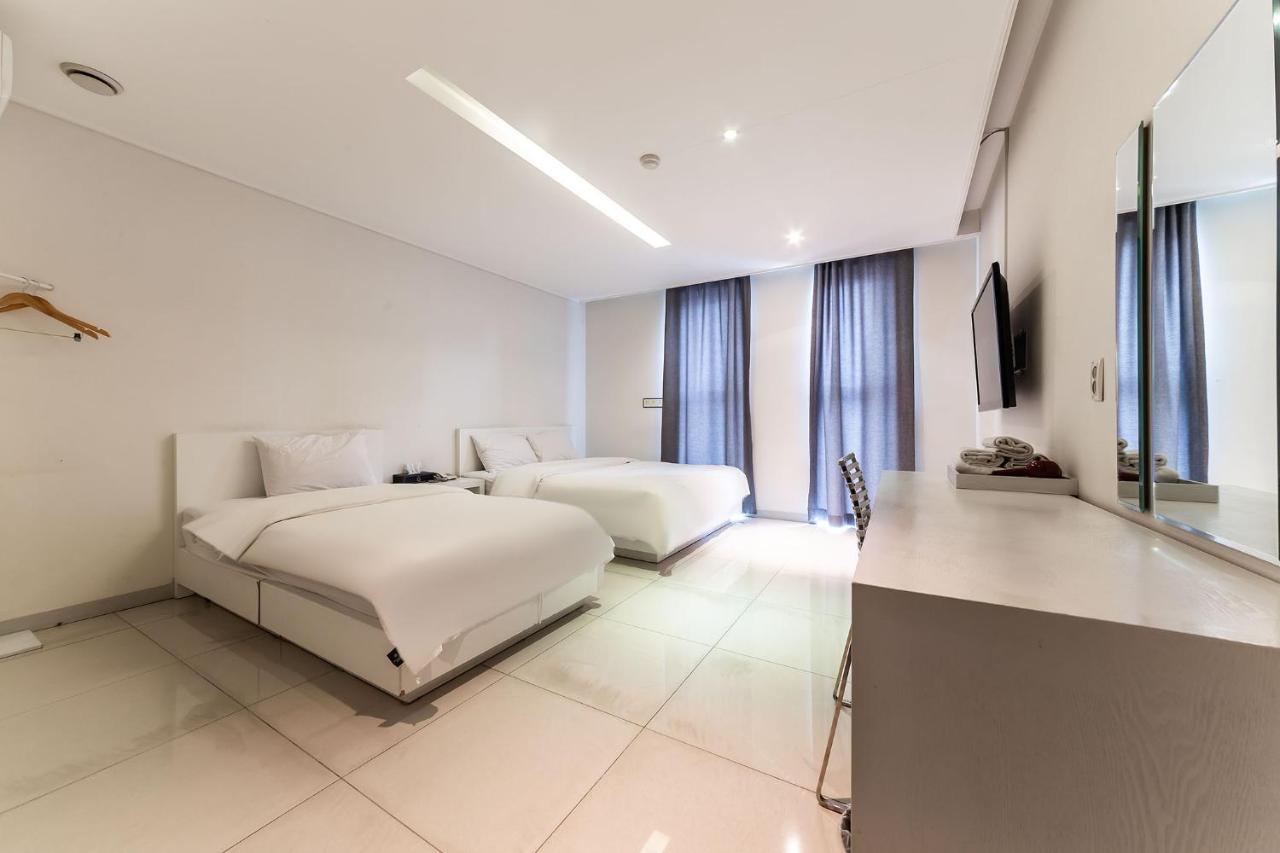 G Tourist Hotel Wolmido Incheon Exterior photo